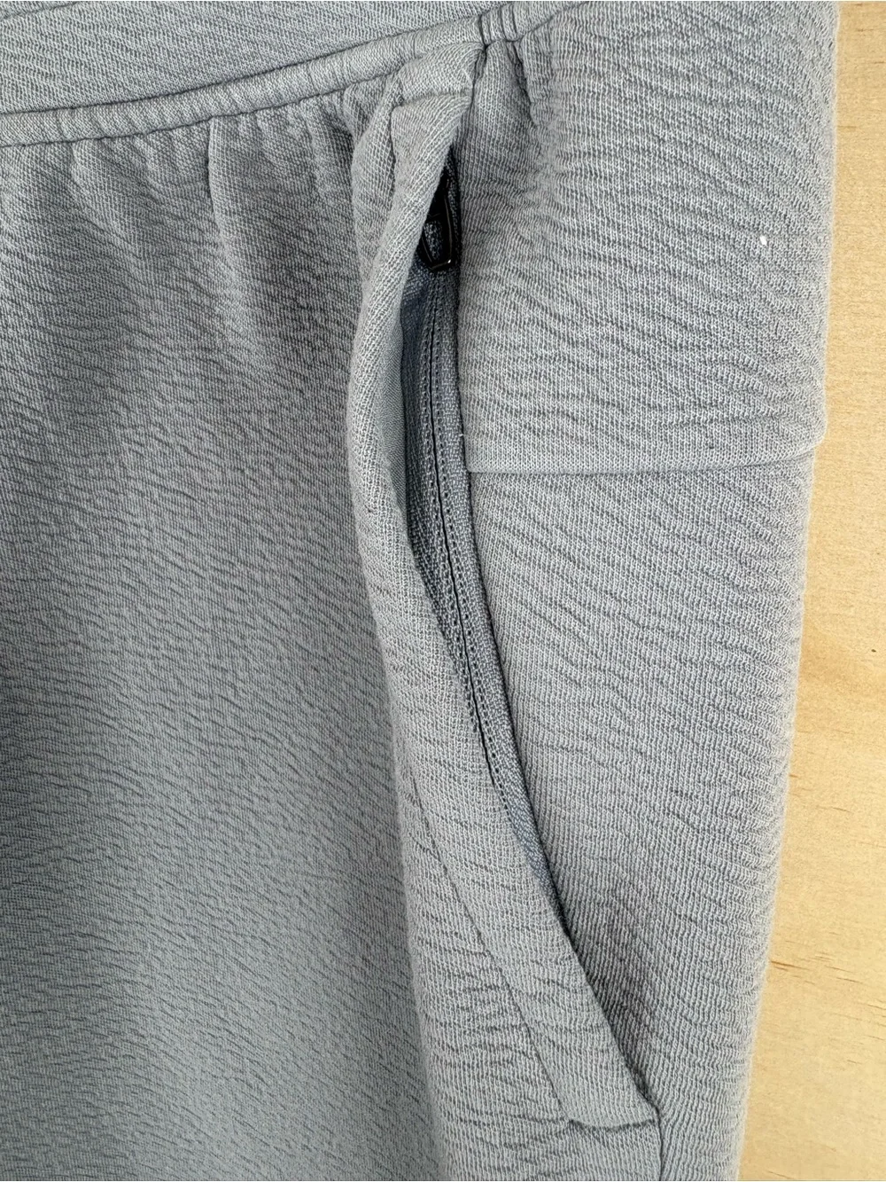Lululemon Joggers Mens Medium Gray Textured Space Classic Tapered Activewear